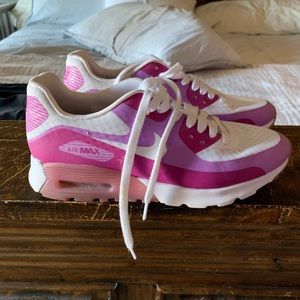 Pink air max